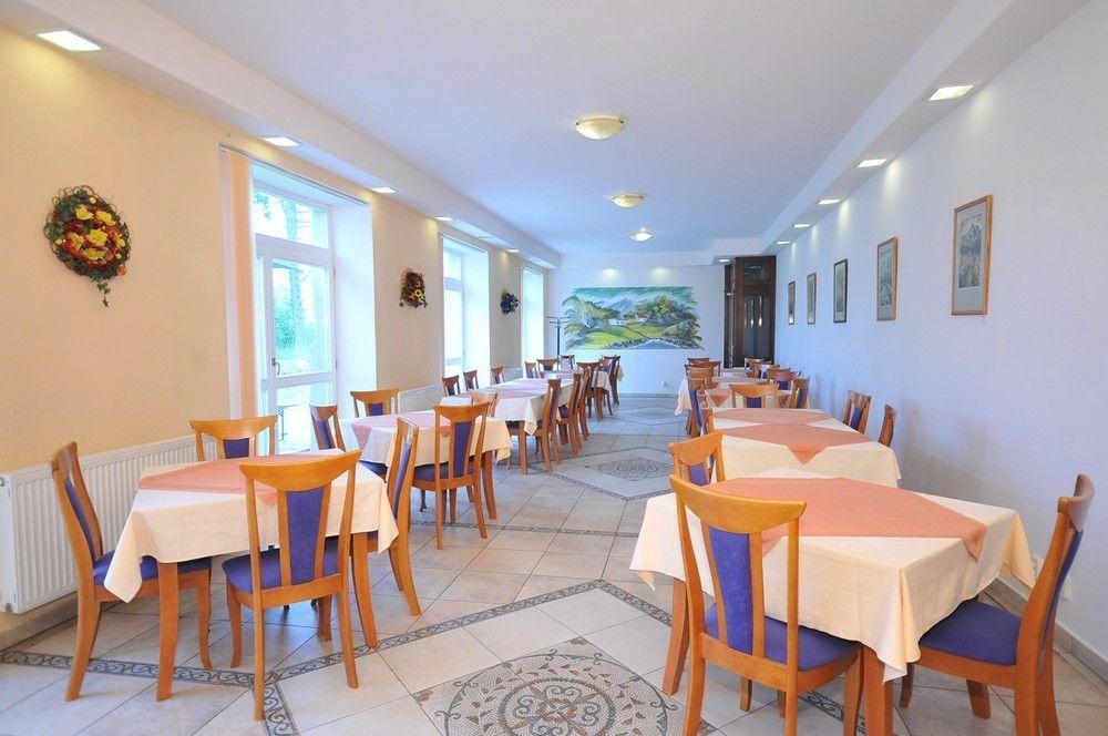 Kurhotel Tivoli Vysoké Tatry エクステリア 写真